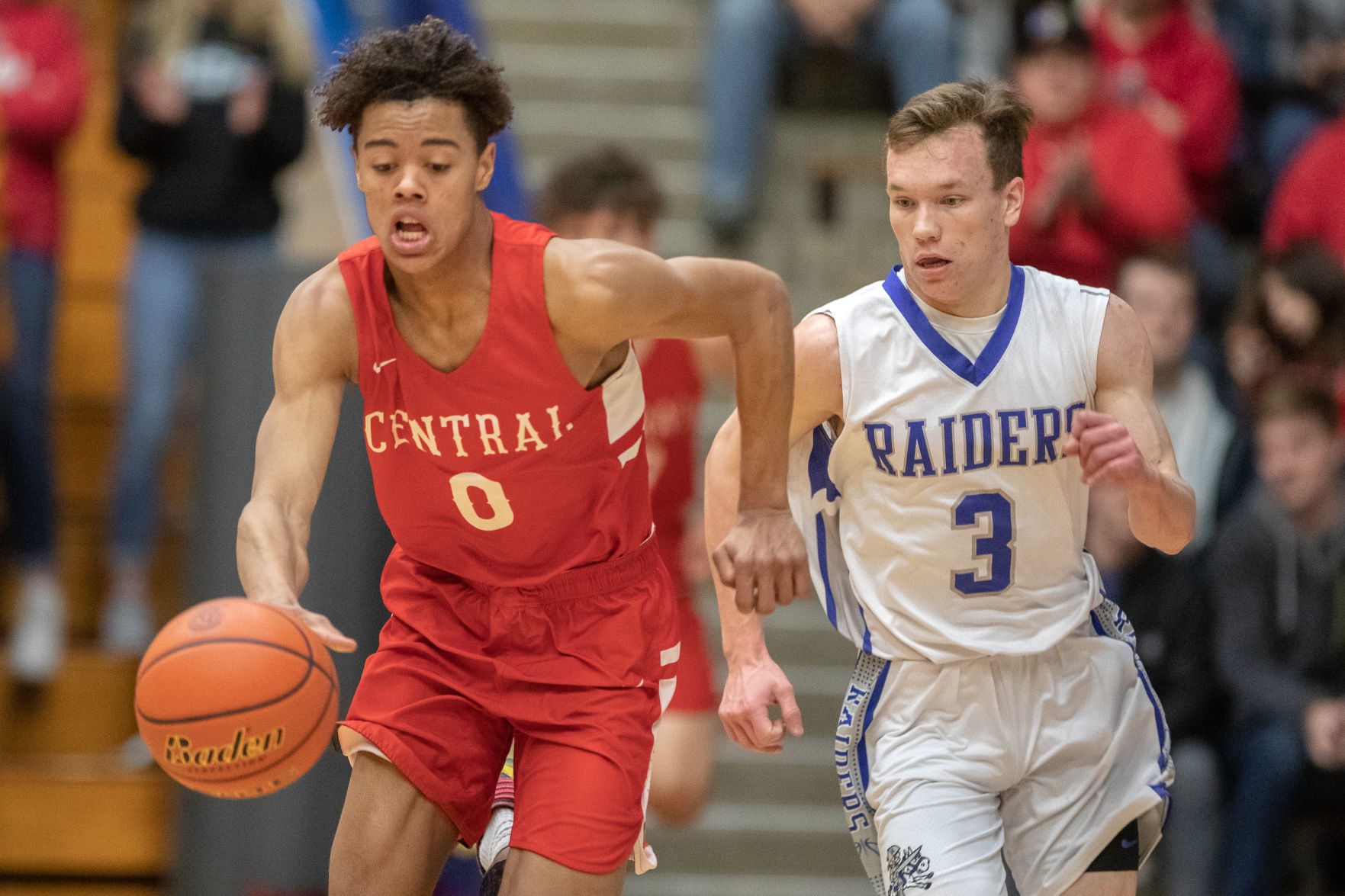 Stevens 52, Central 51